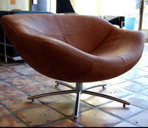 Gigi Chair - Modern swiveling  living room chair by Label