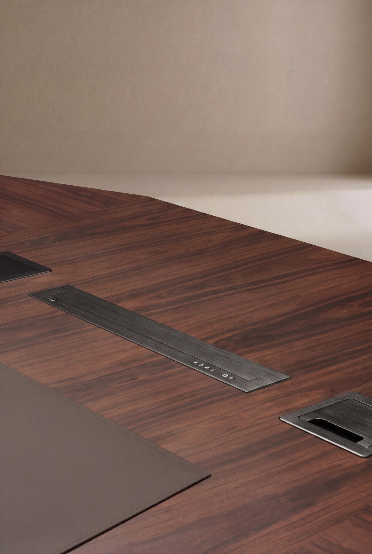 Eidos Desk