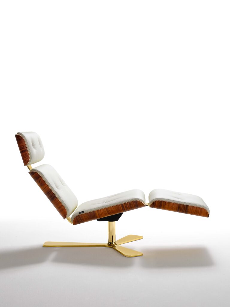 Modern Classic Chaise