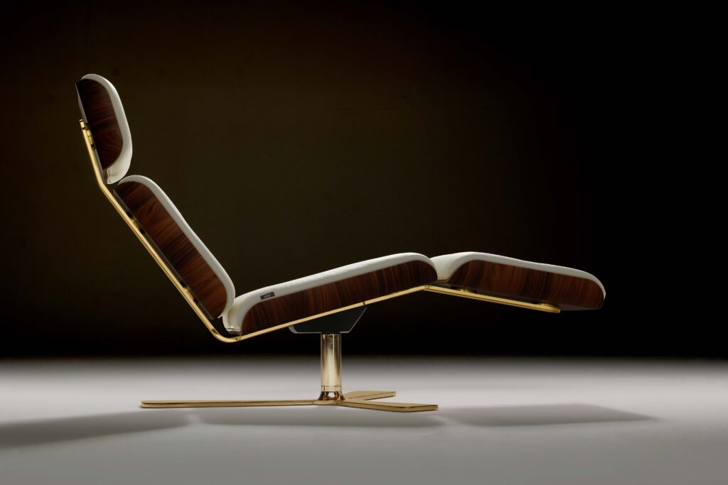 Modern Classic Chaise