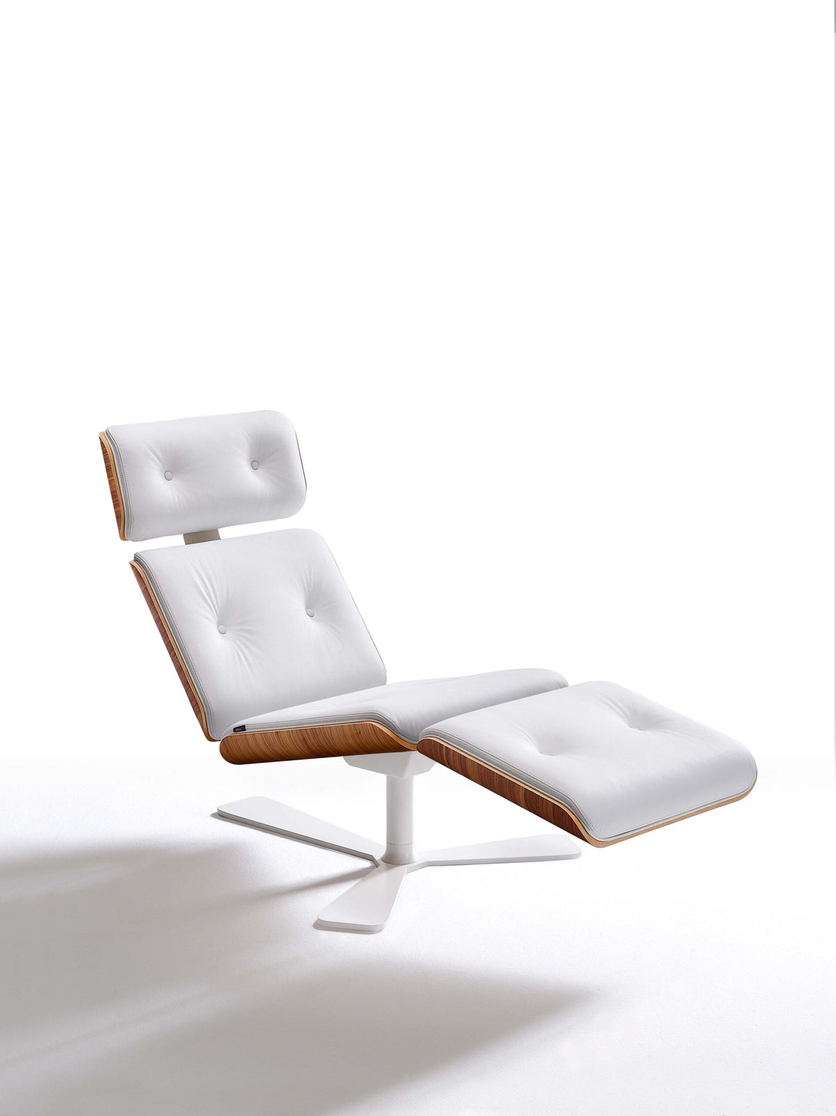 Modern Classic Chaise