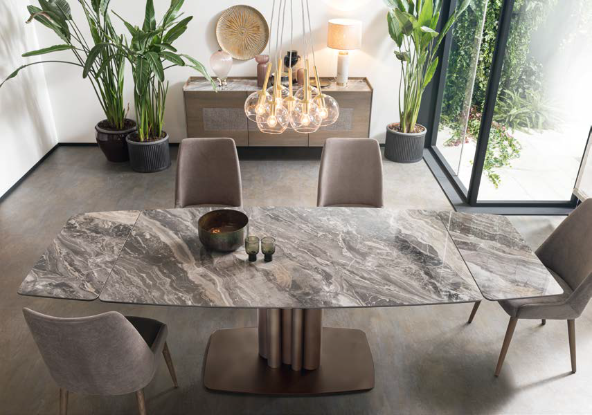 Cannes Expandable Table