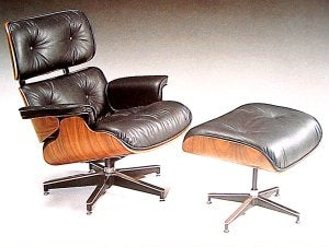 900 Lounge Chair & Ottoman - in black leather