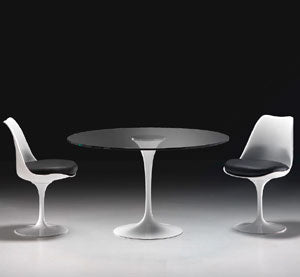 Eero Saarinen Round Glass Table made in Italy