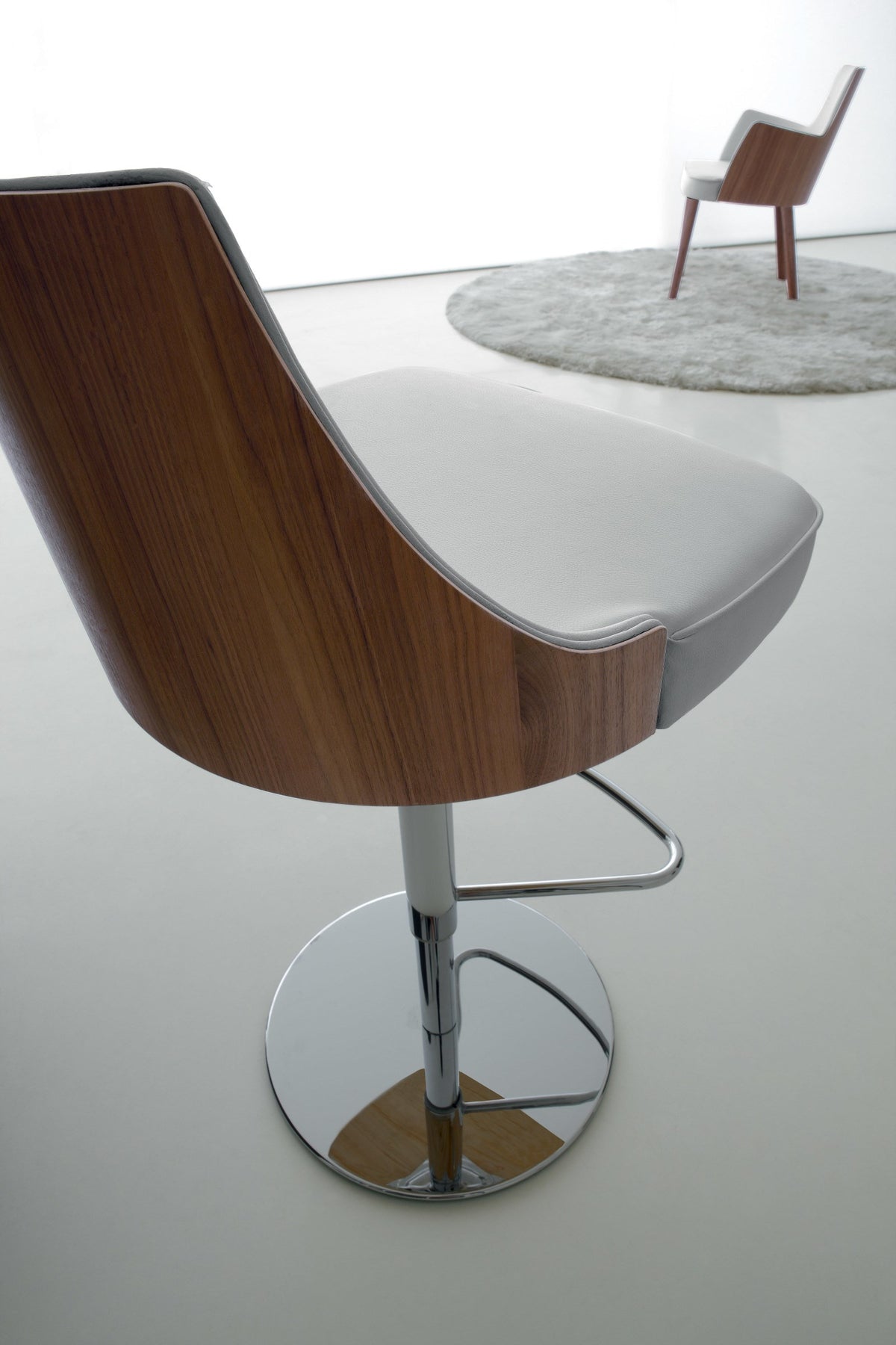 Curve Barstool - Modern Furniture | Contemporary Furniture - italydesign