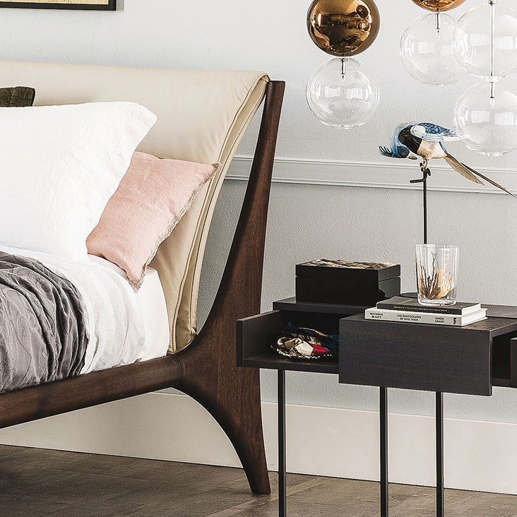 Close up view of wood of the Nelson Bed designed by Cattelan Italia
