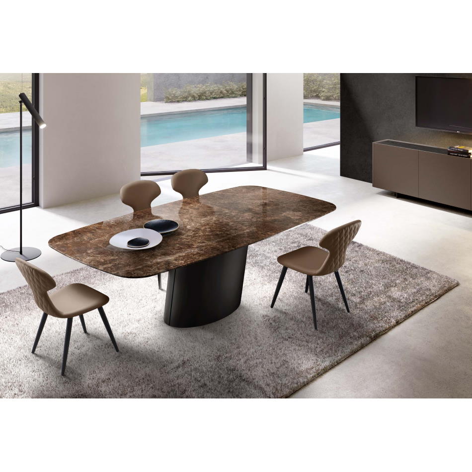 Ovale Dining Table