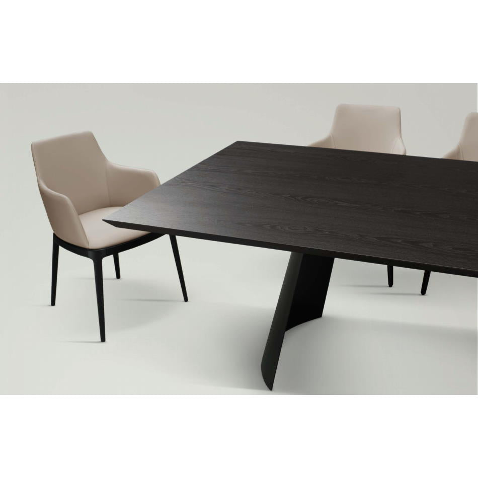 Wing Dining Table