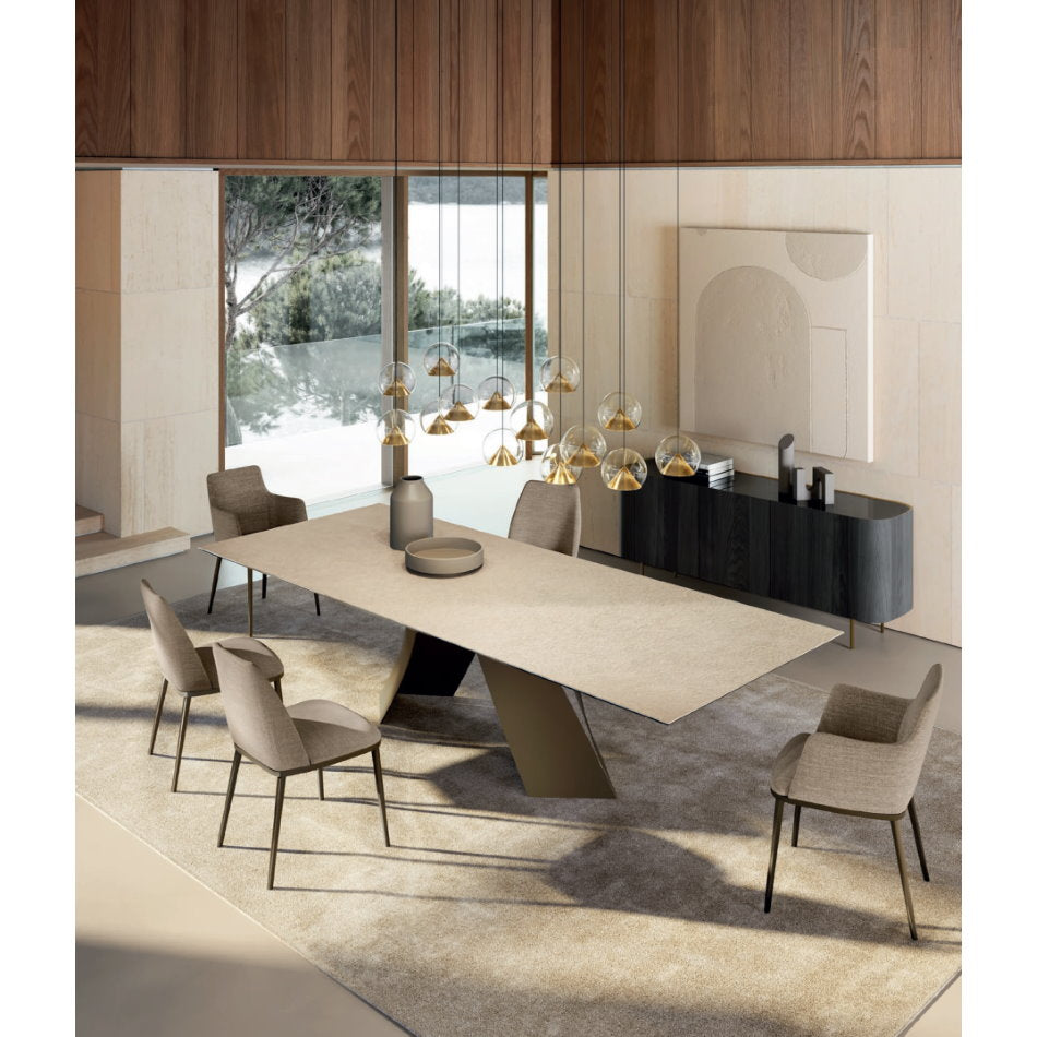 Mare Dining Table