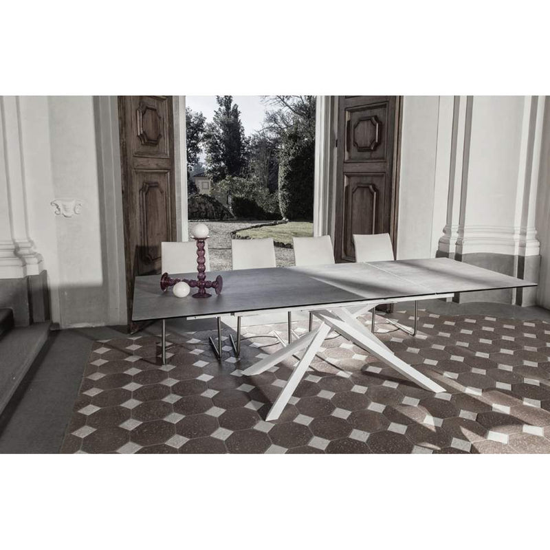 Boogie - Modern expandable dining table by Naos