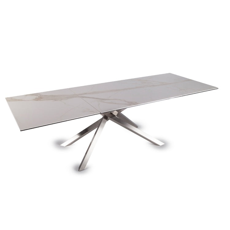 Expandable Italian dining table by NAOS