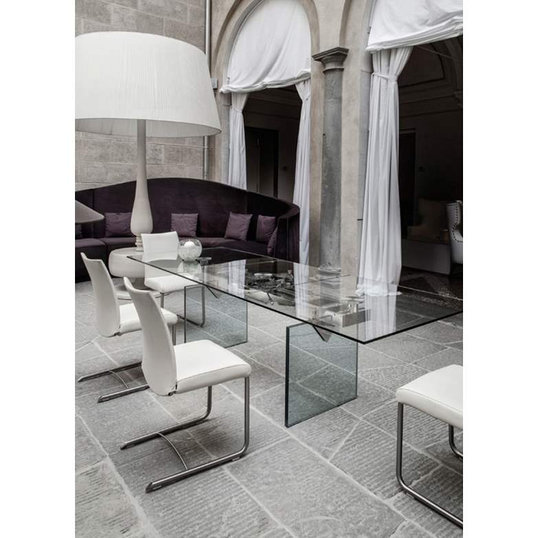 Expandable glass table made in Italy by NAOS