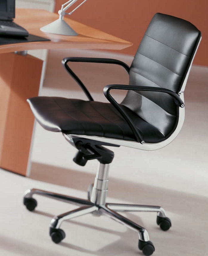Verona Guest Chair in black leather