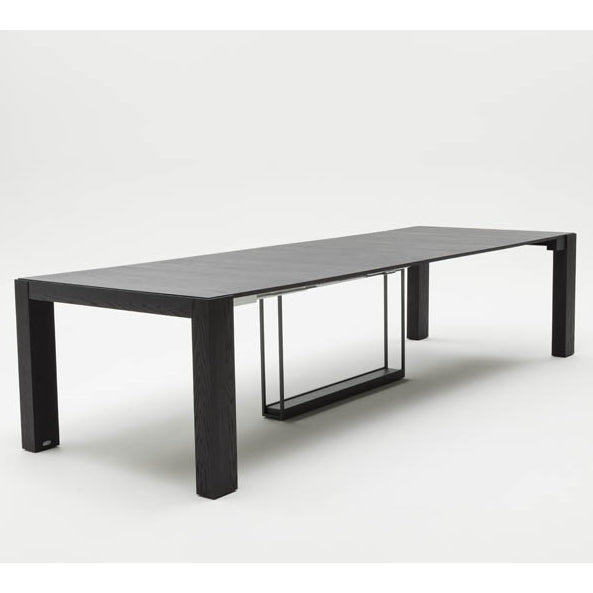 Fully expanded configuration of the Ozzio Italia dining table