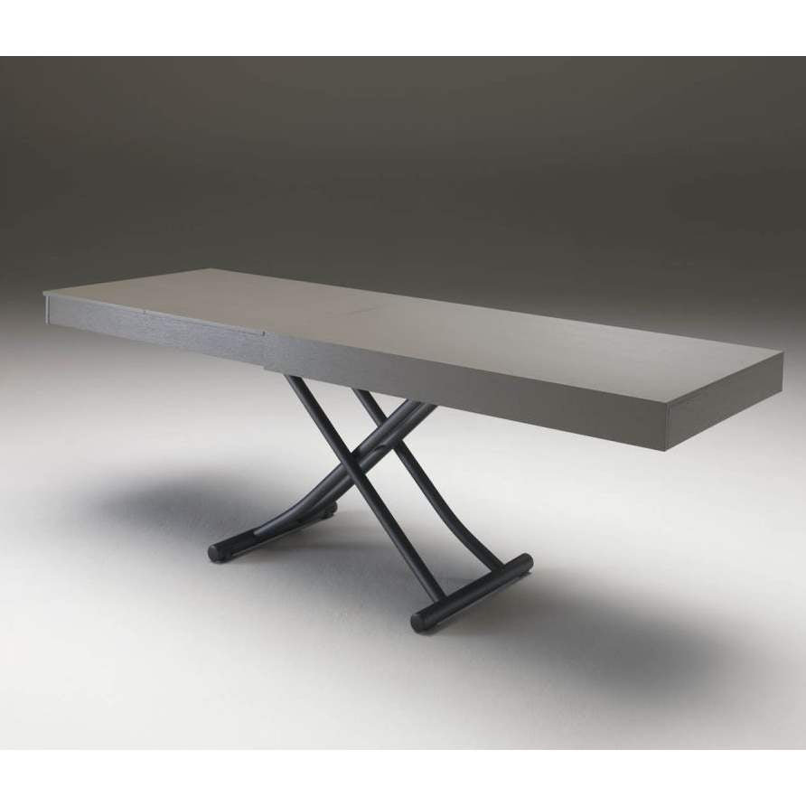 Newood table in mid size dining table configuration