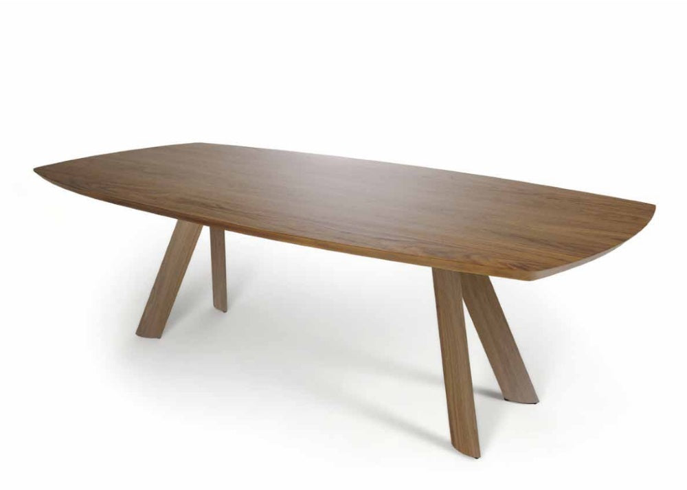 wooden dining table made in Italy by Reflex